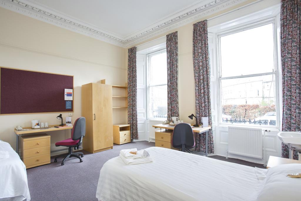 Mcintosh Hall Campus Accommodation St. Andrews Room photo